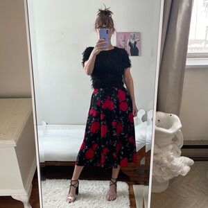 VINTAGE WORTHINGTON BLACK SKIRT RED ROSES GREY STEMS ZIPPER FLORAL STRETCH WAIST